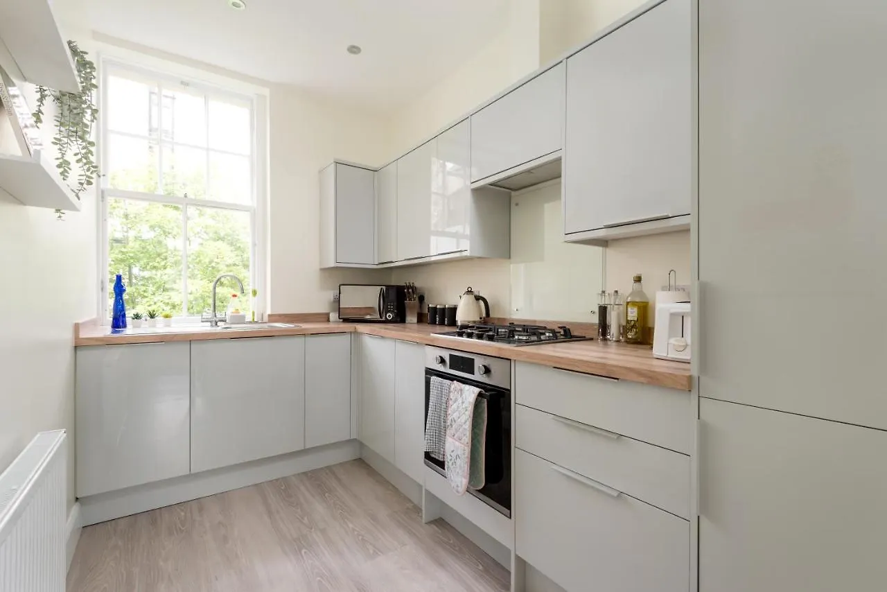 The Tron Square Residence Edinburgh Apartment