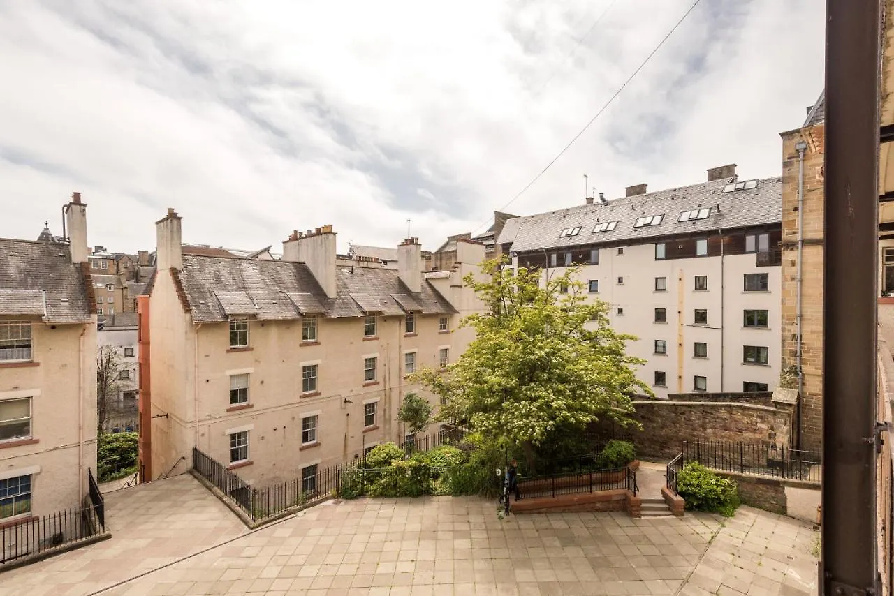 The Tron Square Residence Edinburgh Apartment